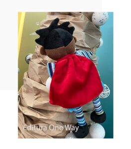 Papusa marioneta Supererou